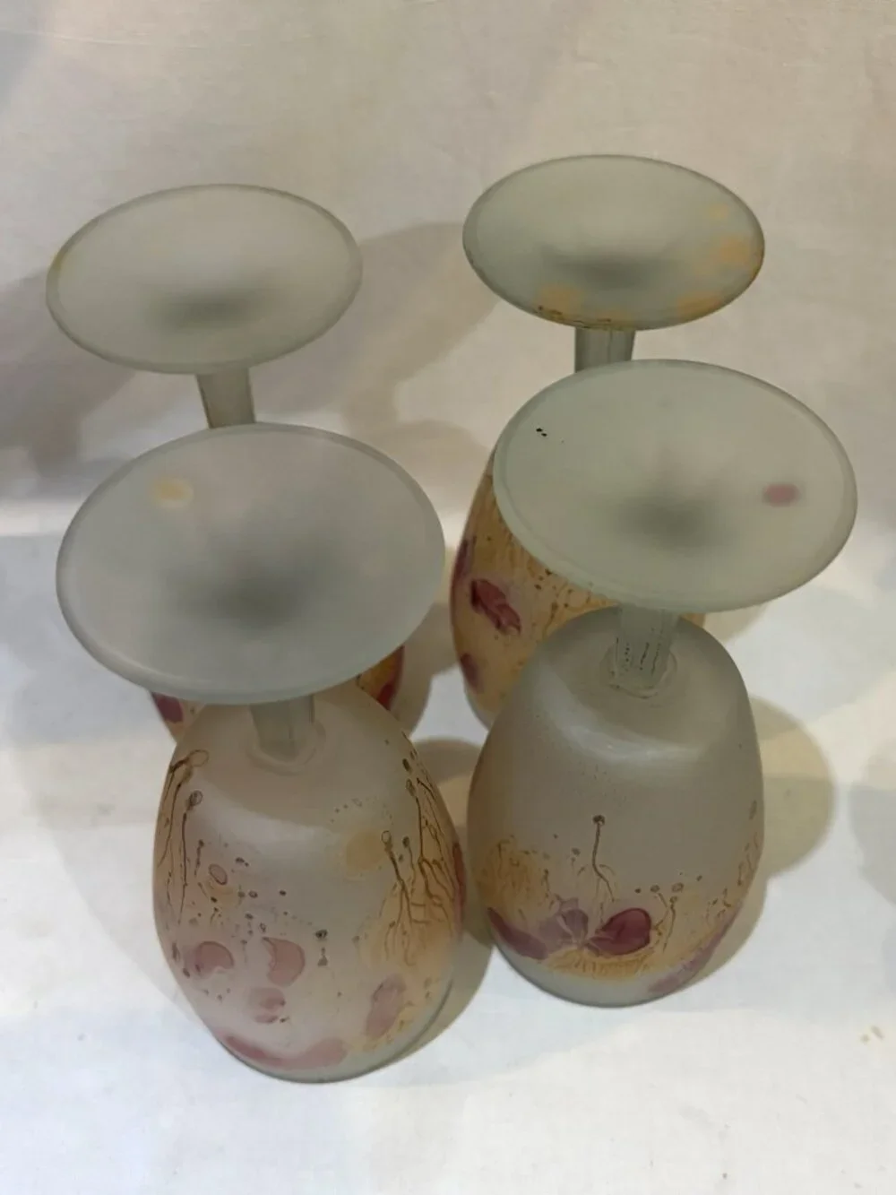 Set of 4 Rueven Nouveau Art Glass Stem Wine Glasses Frosted Satin Finish